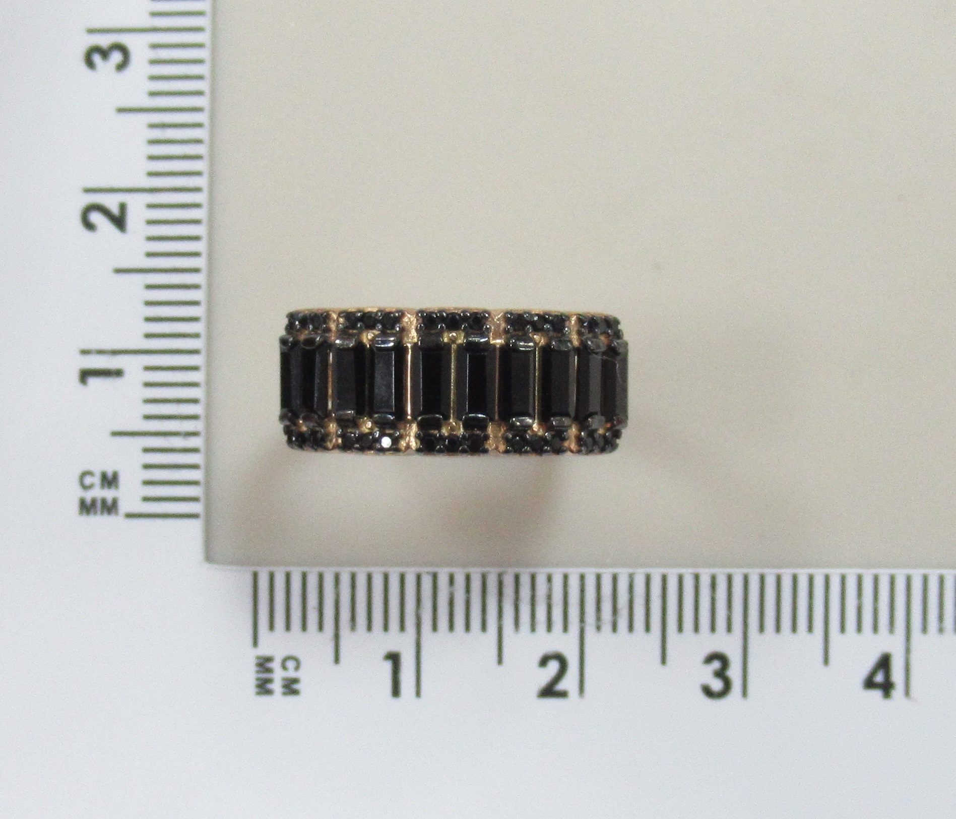 Серебряное кольцо со шпинелью